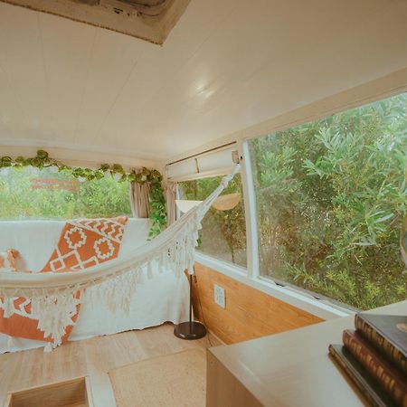 The Amazing Inacio Bus Converted Home Сінтра Екстер'єр фото