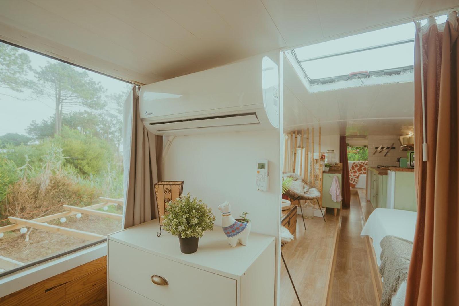 The Amazing Inacio Bus Converted Home Сінтра Екстер'єр фото