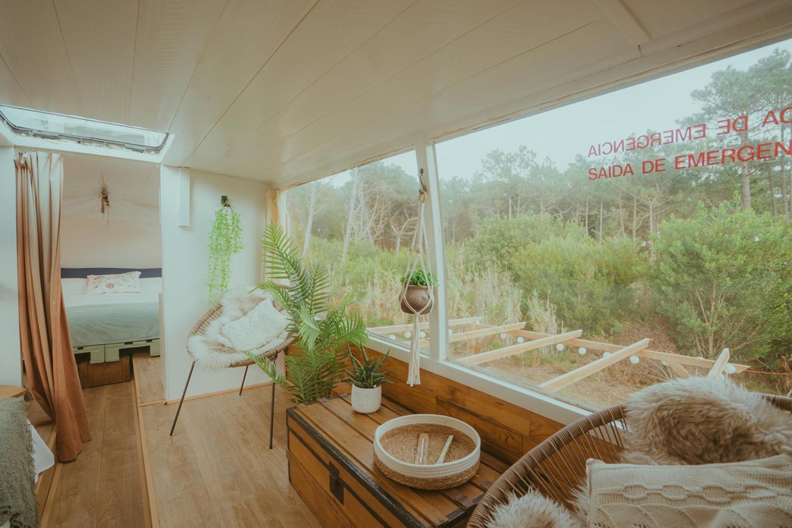 The Amazing Inacio Bus Converted Home Сінтра Екстер'єр фото