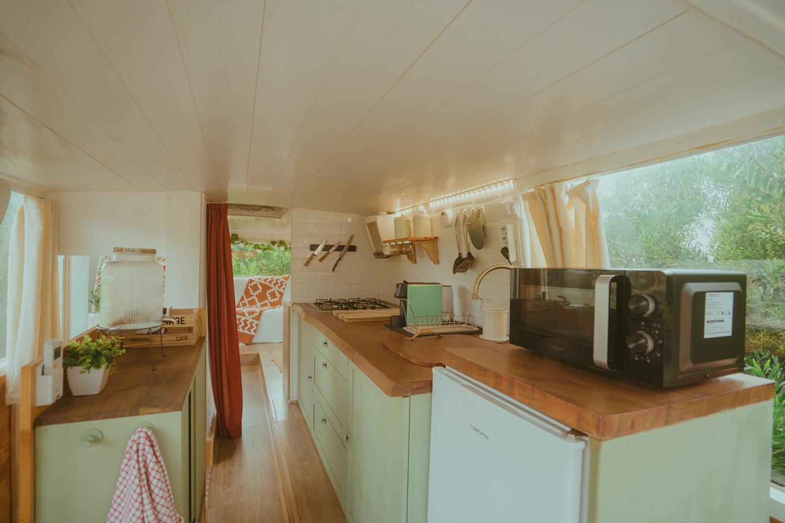 The Amazing Inacio Bus Converted Home Сінтра Екстер'єр фото