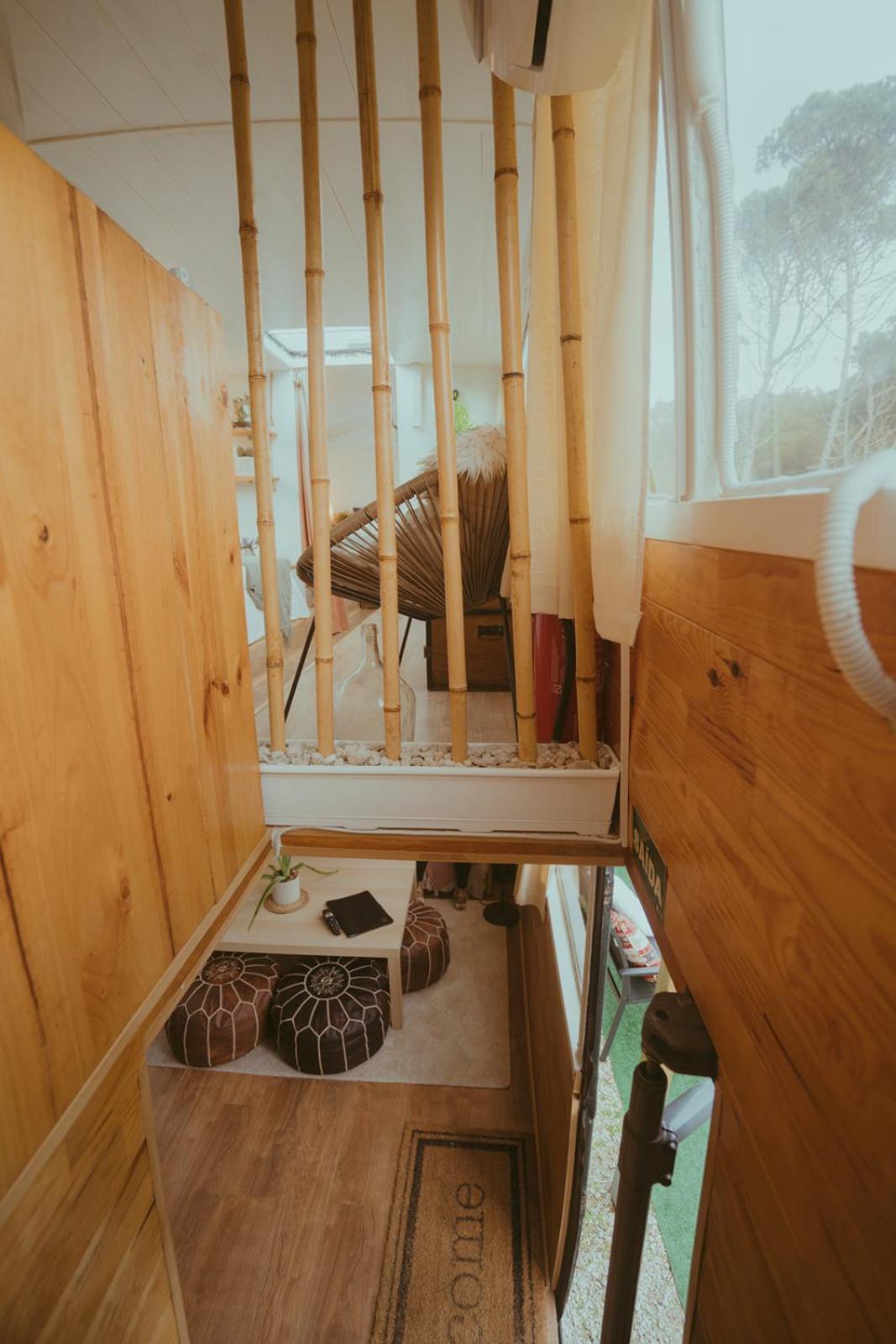 The Amazing Inacio Bus Converted Home Сінтра Екстер'єр фото