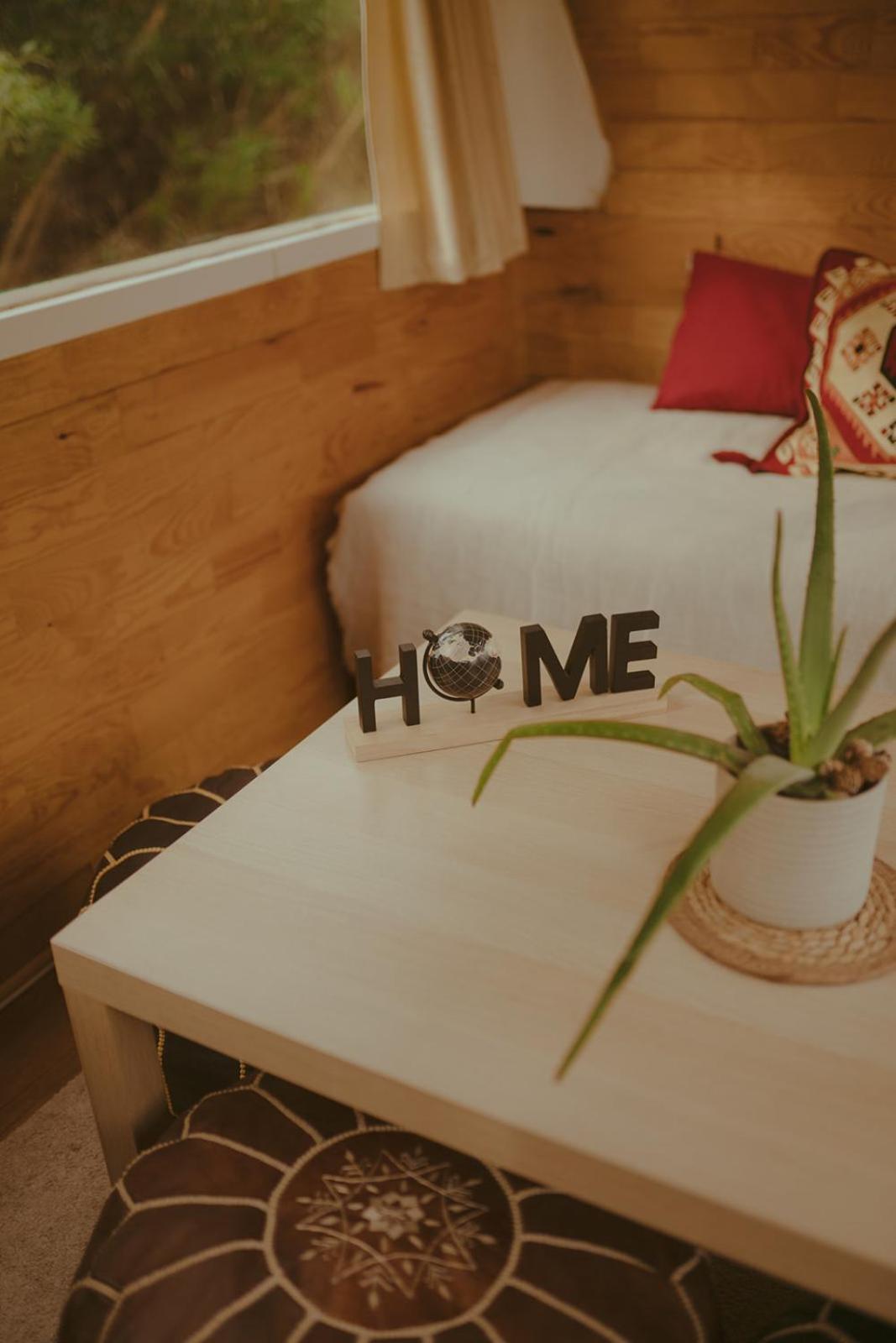 The Amazing Inacio Bus Converted Home Сінтра Екстер'єр фото