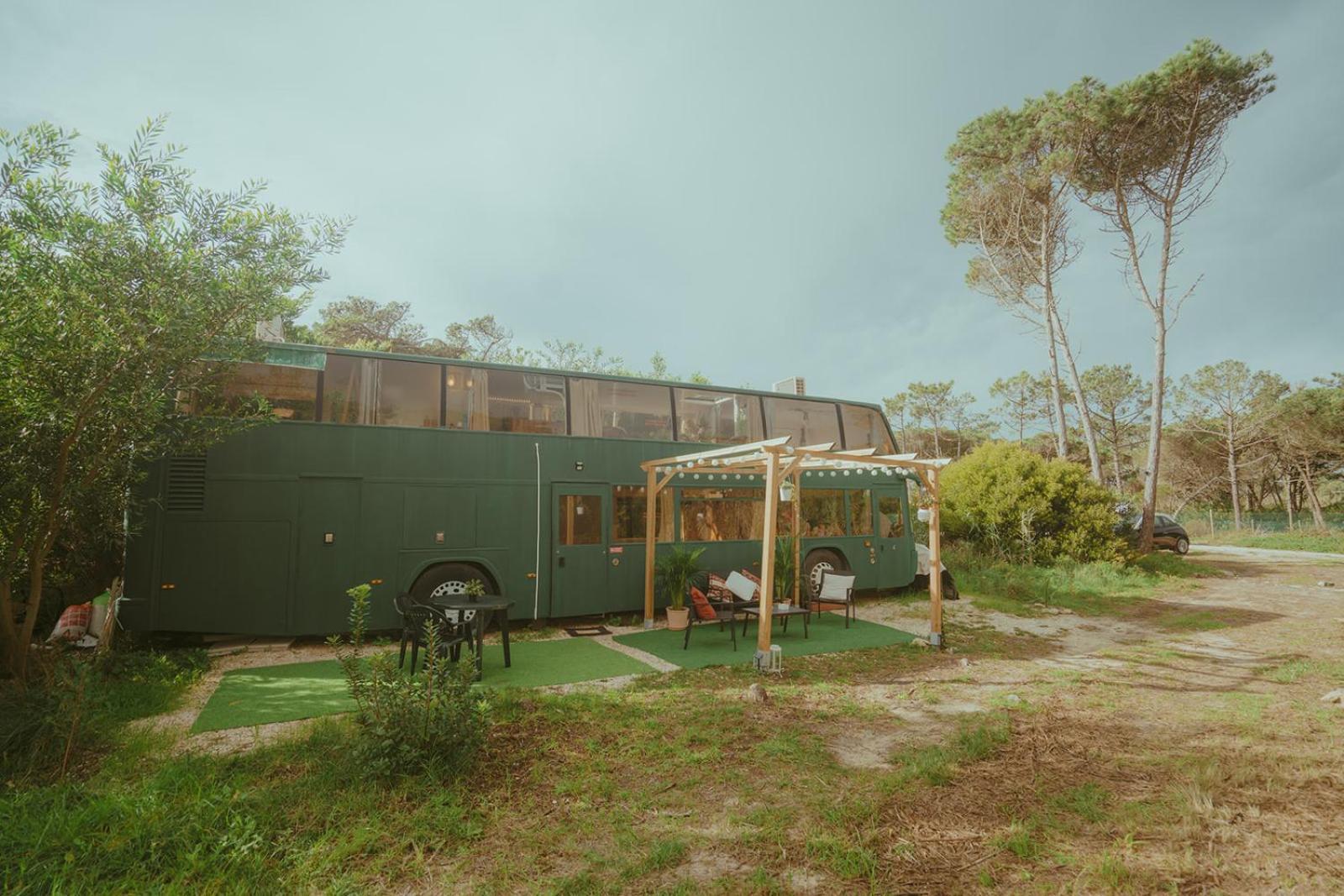 The Amazing Inacio Bus Converted Home Сінтра Екстер'єр фото